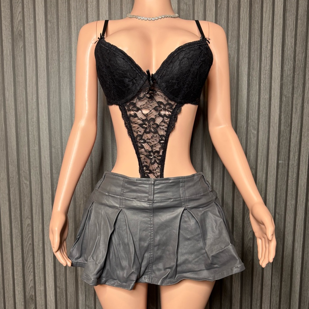 Faux Leather Gray Pleated Skirt Short